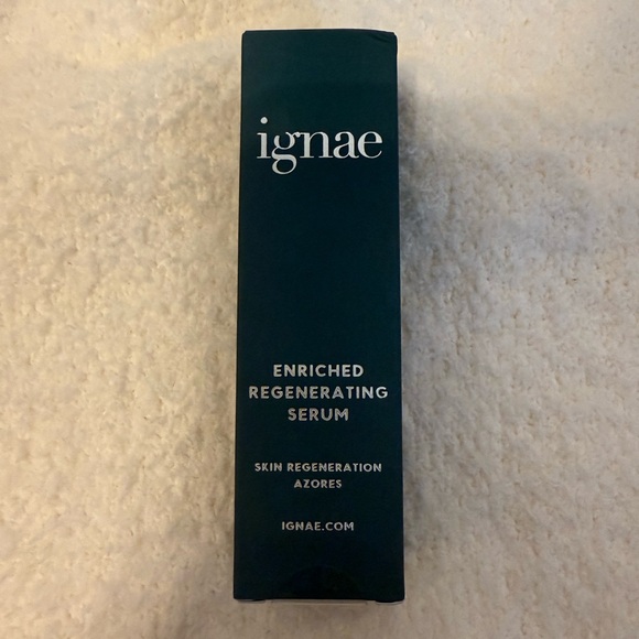 New in Box Ignae Enriched Regeneration Serum Brand New in Factory Box 1.01oz